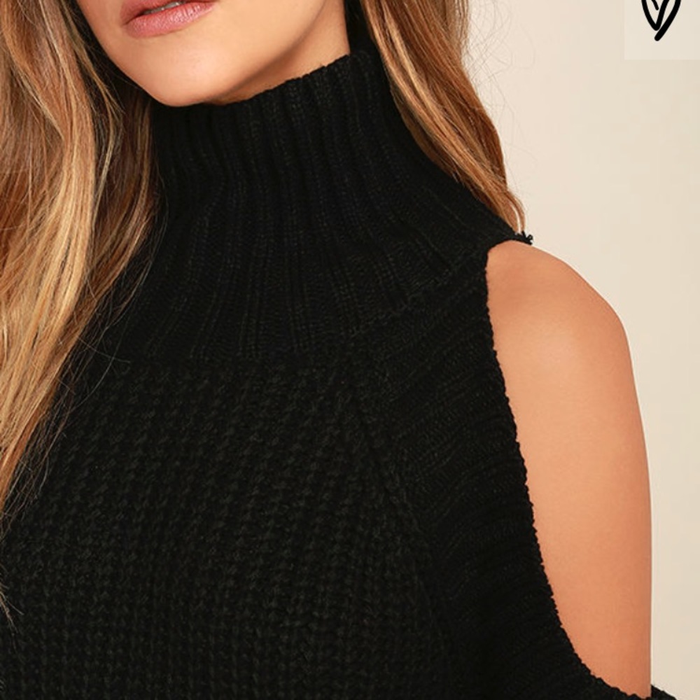Cutout Turtleneck Sweater - Picture 5 of 8